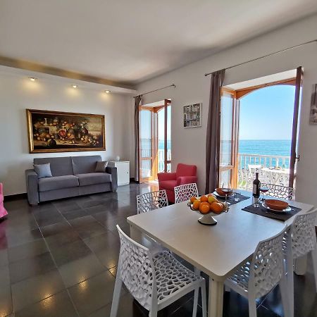 Super Panorama & Astonishing Apartment Seaview ジャルディーニ・ナクソス エクステリア 写真