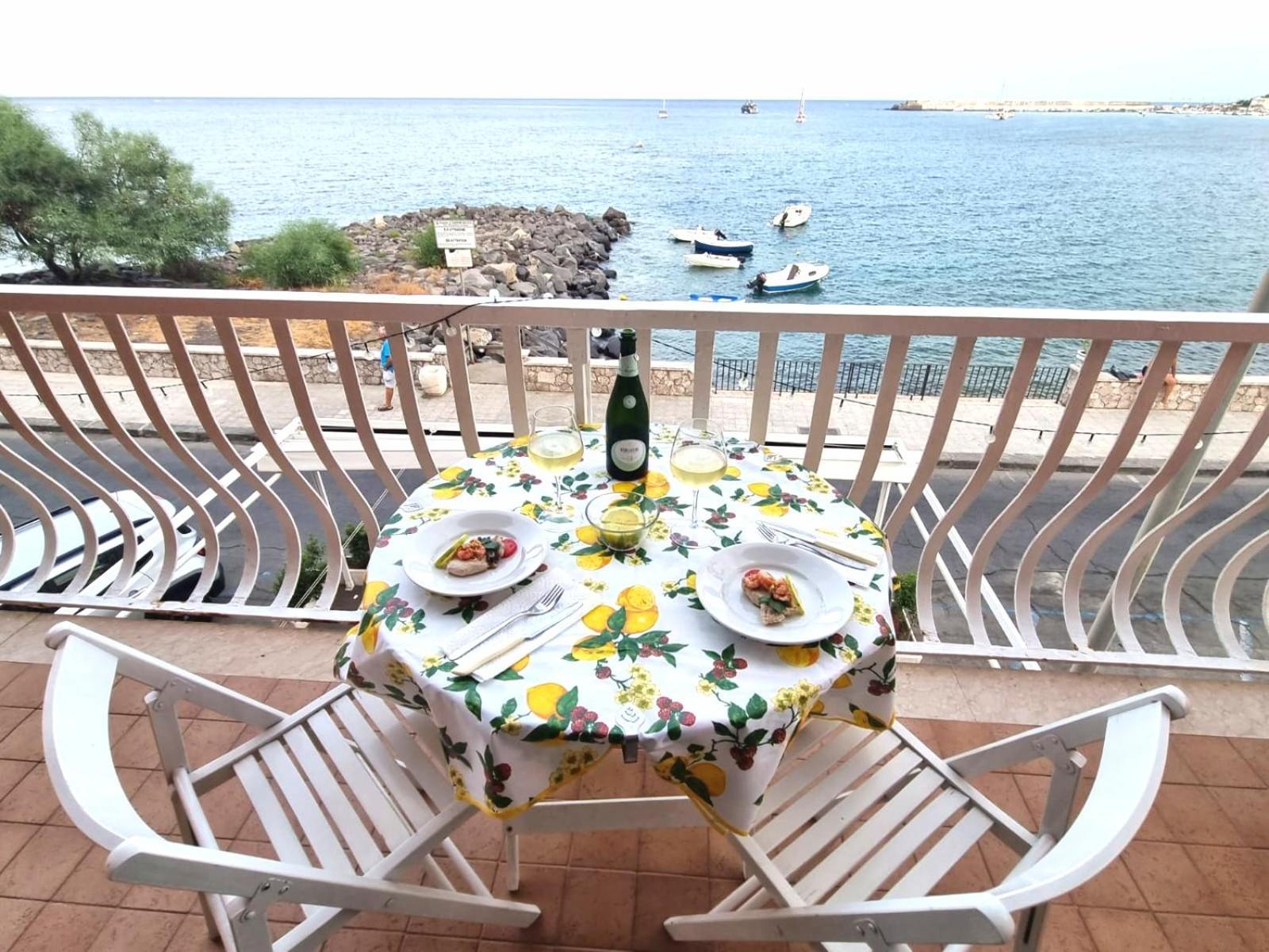 Super Panorama & Astonishing Apartment Seaview ジャルディーニ・ナクソス エクステリア 写真