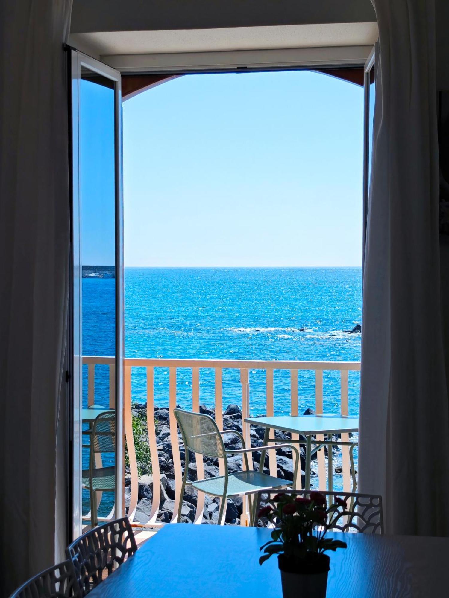 Super Panorama & Astonishing Apartment Seaview ジャルディーニ・ナクソス エクステリア 写真