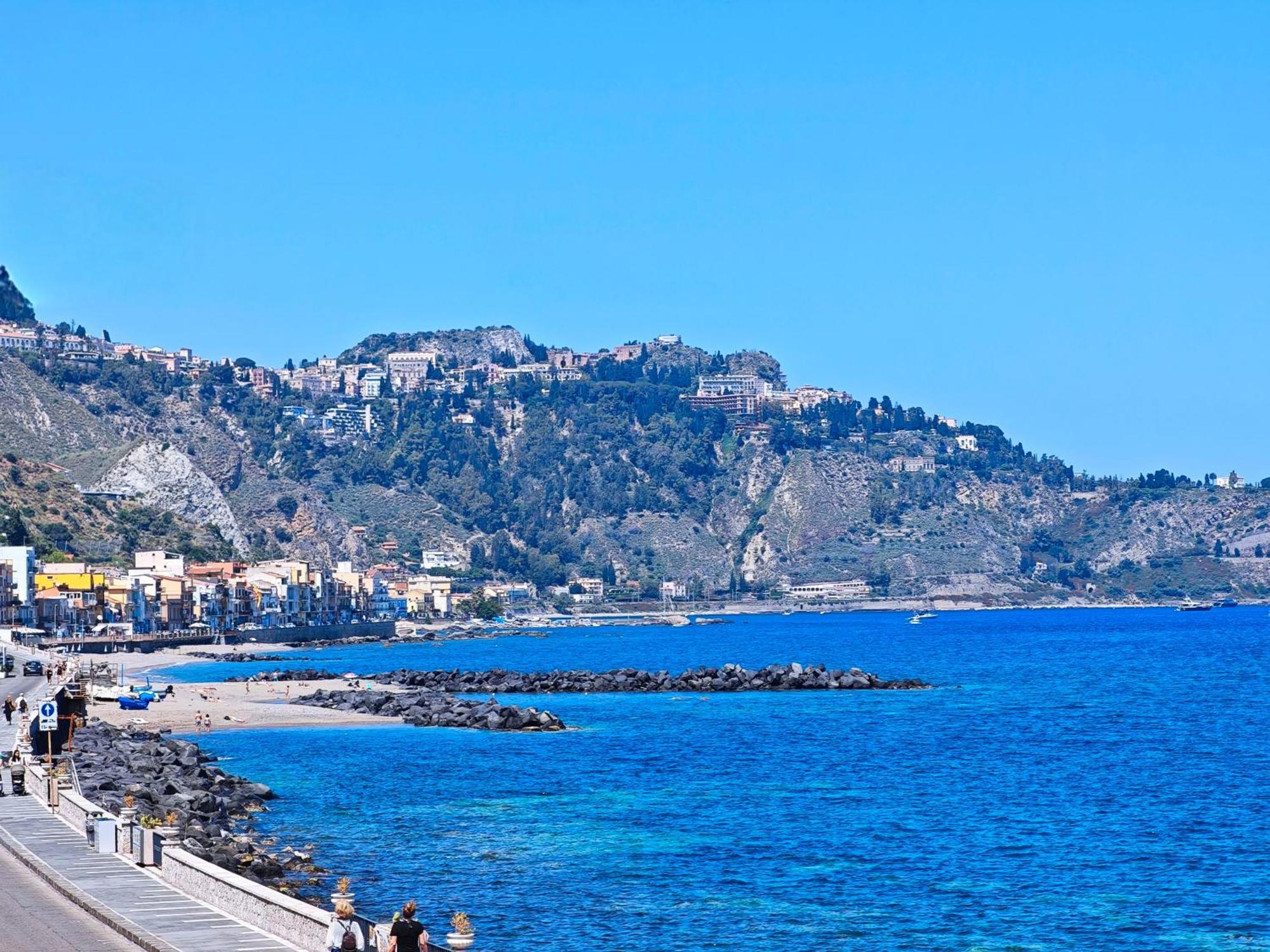 Super Panorama & Astonishing Apartment Seaview ジャルディーニ・ナクソス エクステリア 写真