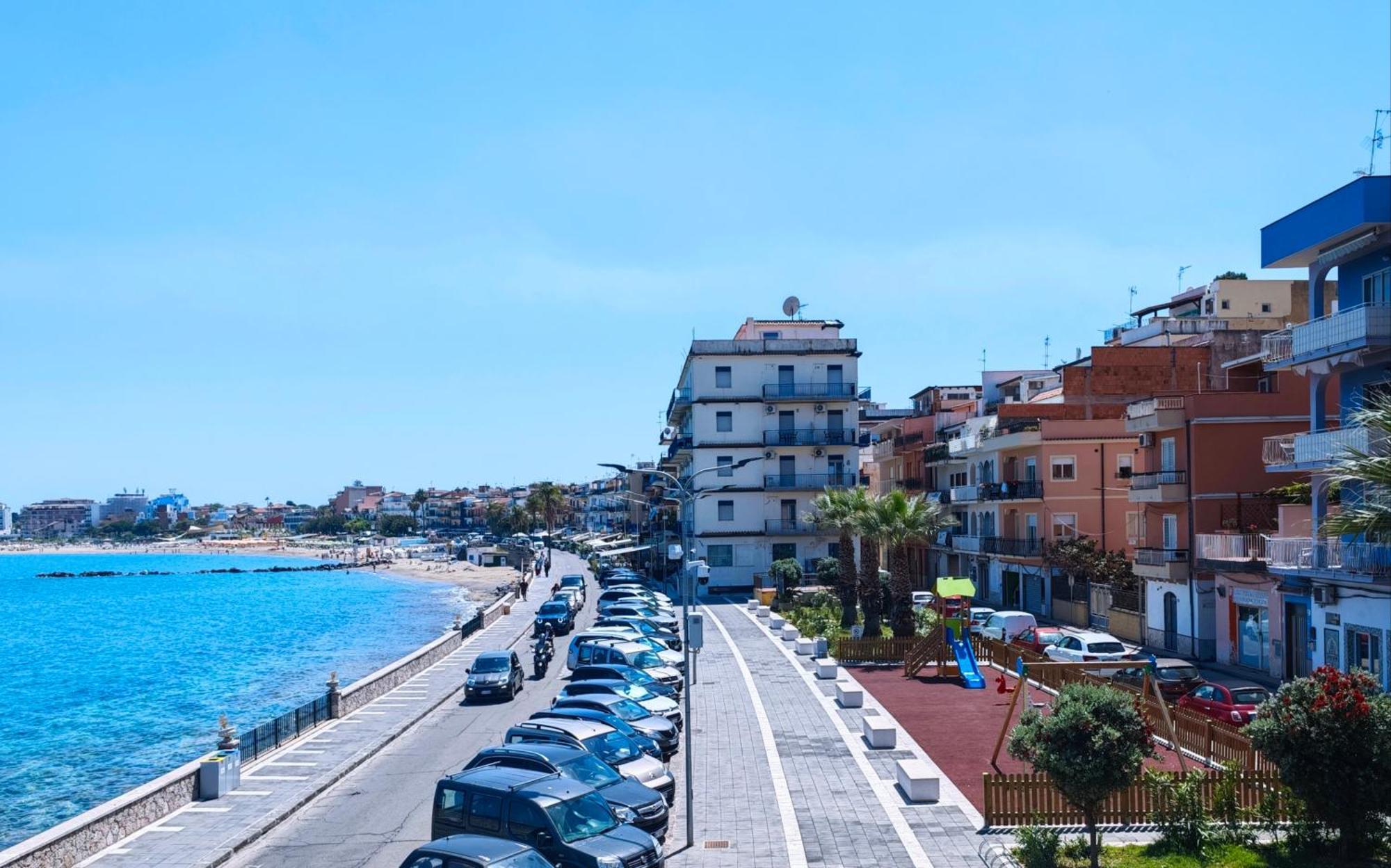 Super Panorama & Astonishing Apartment Seaview ジャルディーニ・ナクソス エクステリア 写真