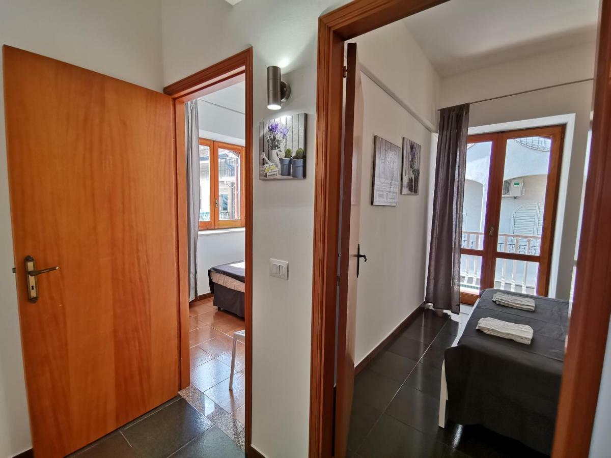 Super Panorama & Astonishing Apartment Seaview ジャルディーニ・ナクソス エクステリア 写真