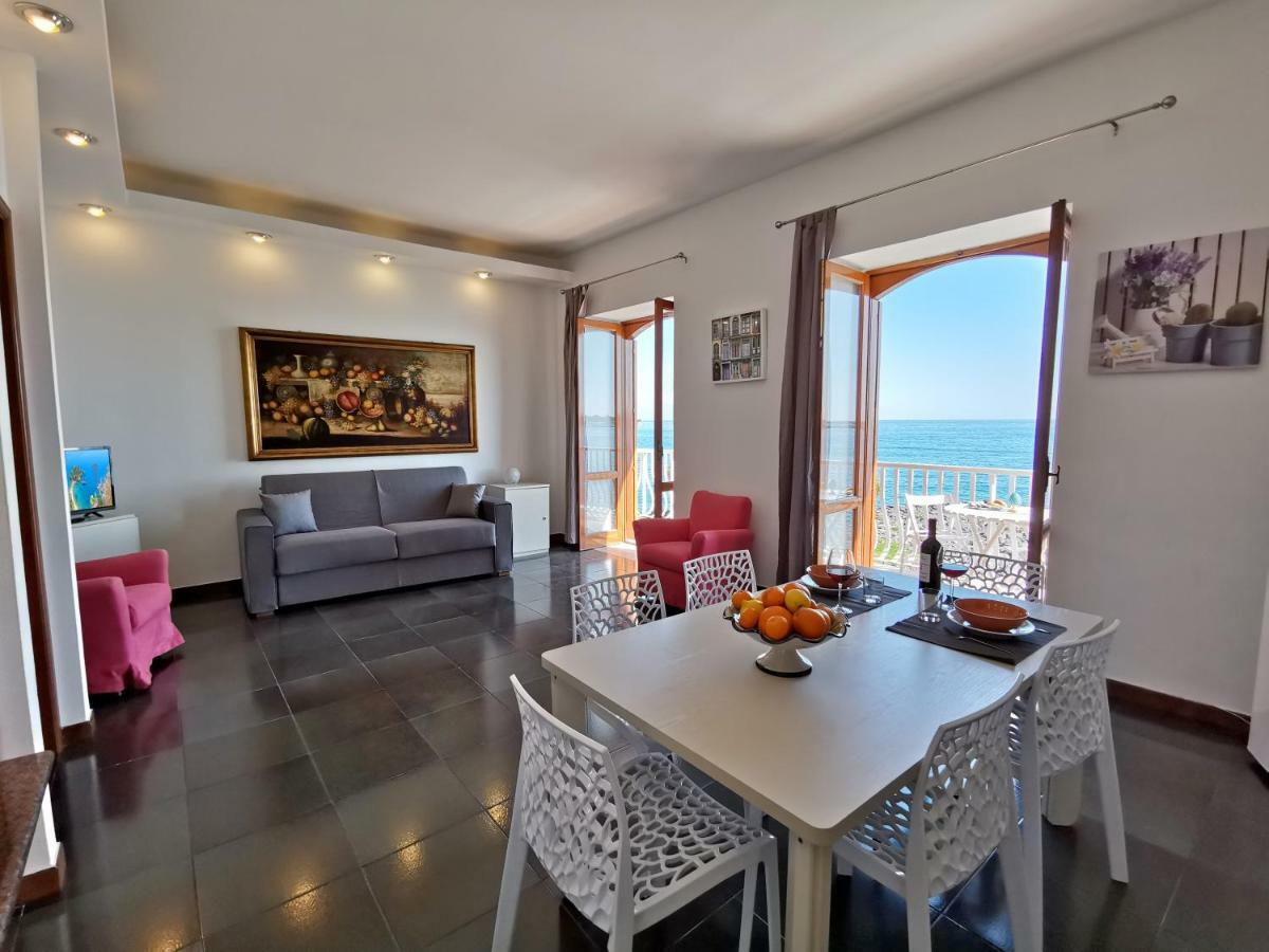 Super Panorama & Astonishing Apartment Seaview ジャルディーニ・ナクソス エクステリア 写真